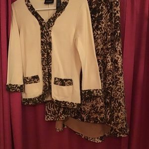 Skirt suit